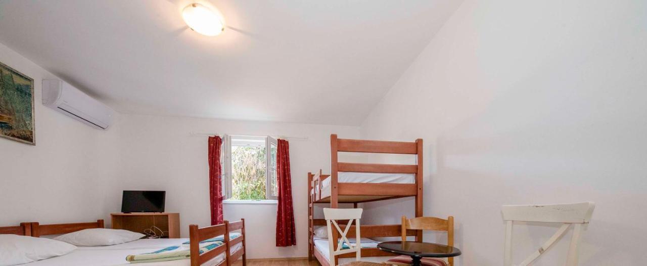 Guesthouse Sime コラン エクステリア 写真